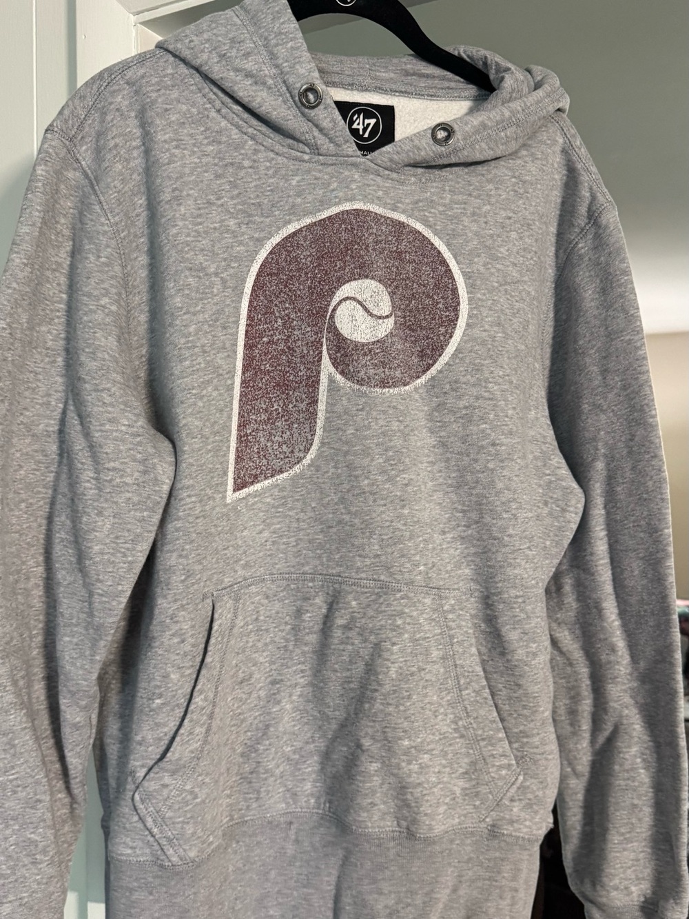 47 Men's Small Phillies Gray Pullover Hoodie with Maroon Logo
